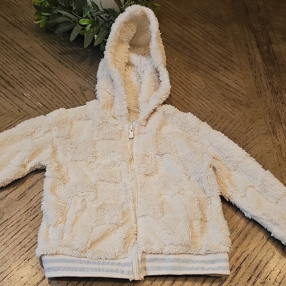 Fuzzy Cream  Hoodie Jacket 5T Btween